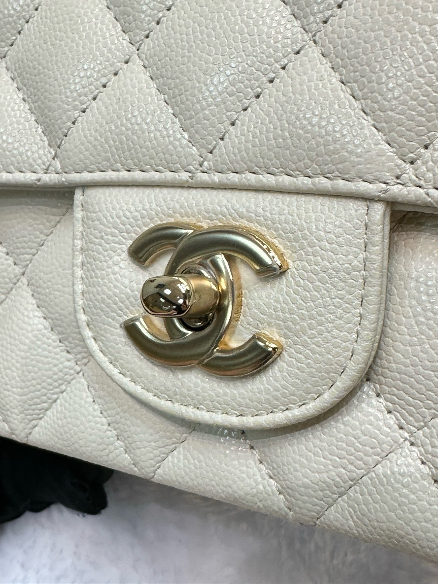 Chanel Mini Rectangle Caviar Lvory 17C GHW