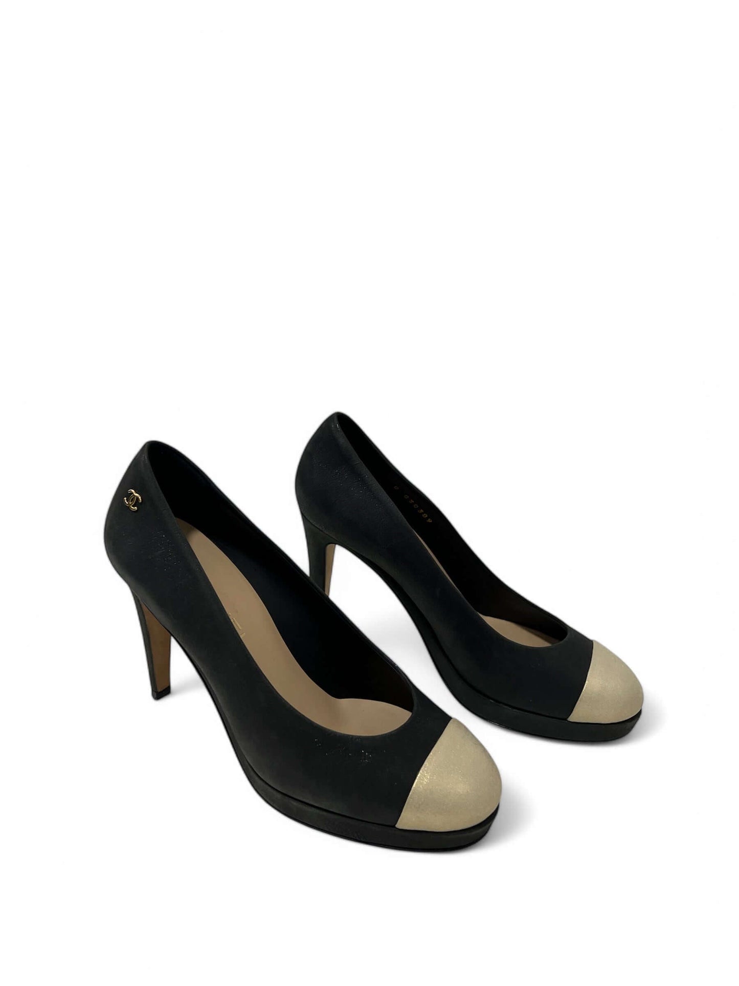 Chanel - Escarpins bout rond doré