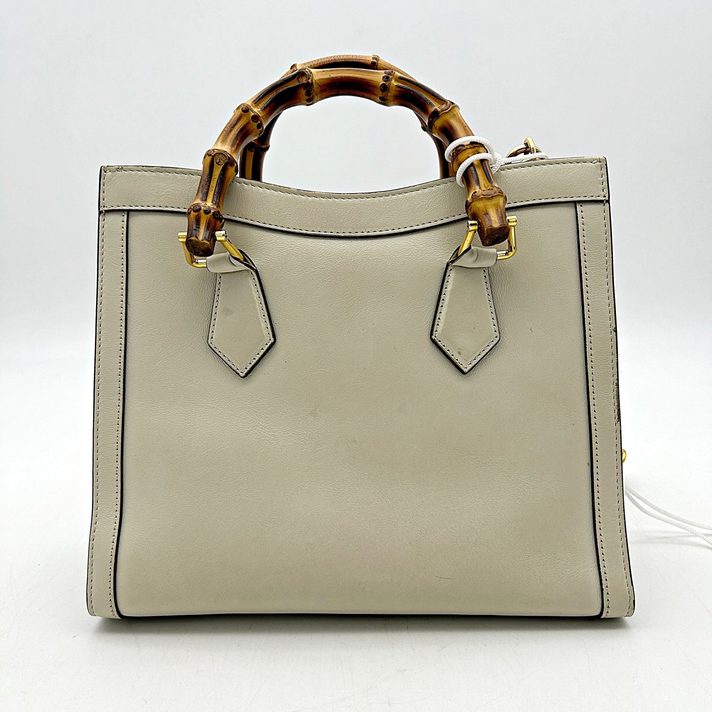 GUCCI Wonka Grain Calfskin Small Diana Tote Bag Mystic White Cuir  | FASHIONPHILE LA