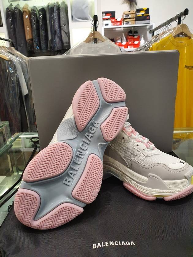 Luxury Balenciaga  Triple S Low-Top Sneakers White