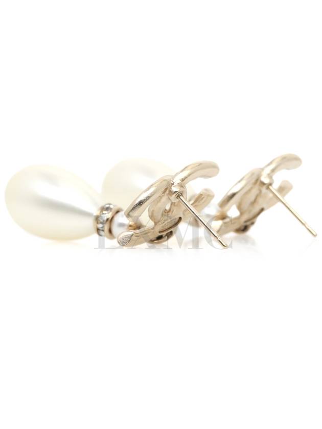 Pearl Earrings Showline CC Logo AB8513 Chanel