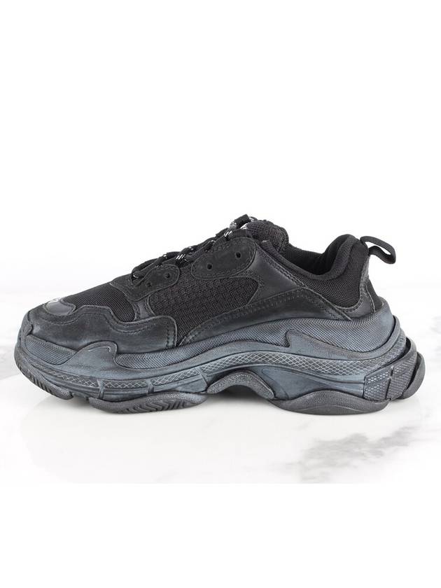 Luxury Balenciaga  Triple S dirty black sneakers 37 240
