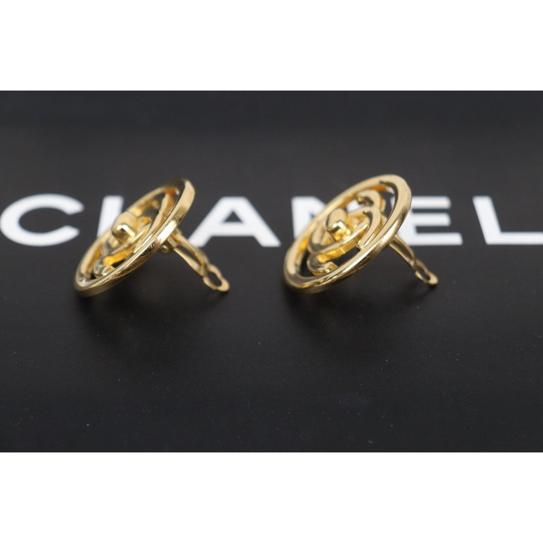 Very Good ( Rank A)｜CHANEL  Round Vintage 18K Gold Plating Earrings  Made In 1997 Year ｜25030612