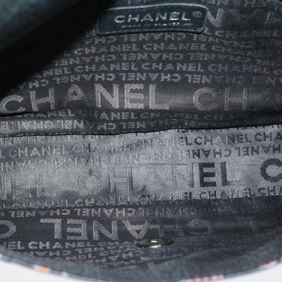 Top Quality Chanel Lip Chain Turn Lock Shoulder Bag Satin Black CC Auth 30892