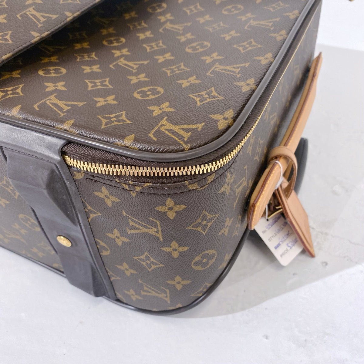 Louis Vuitton pegase 55 carry on