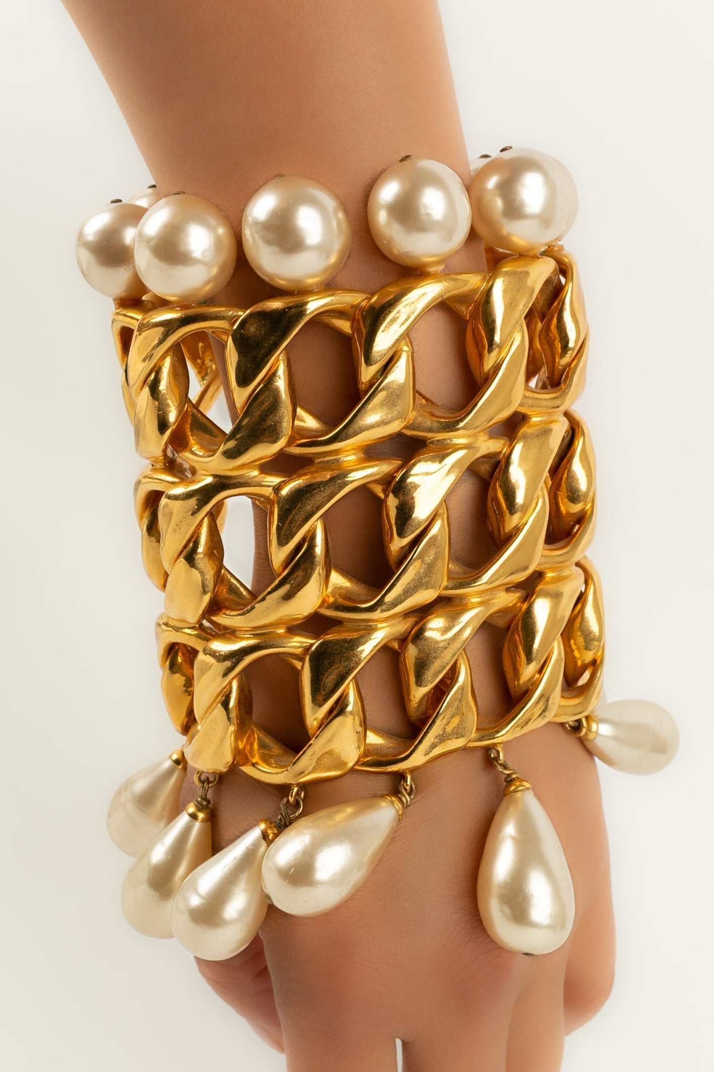 Bracelet manchette Chanel