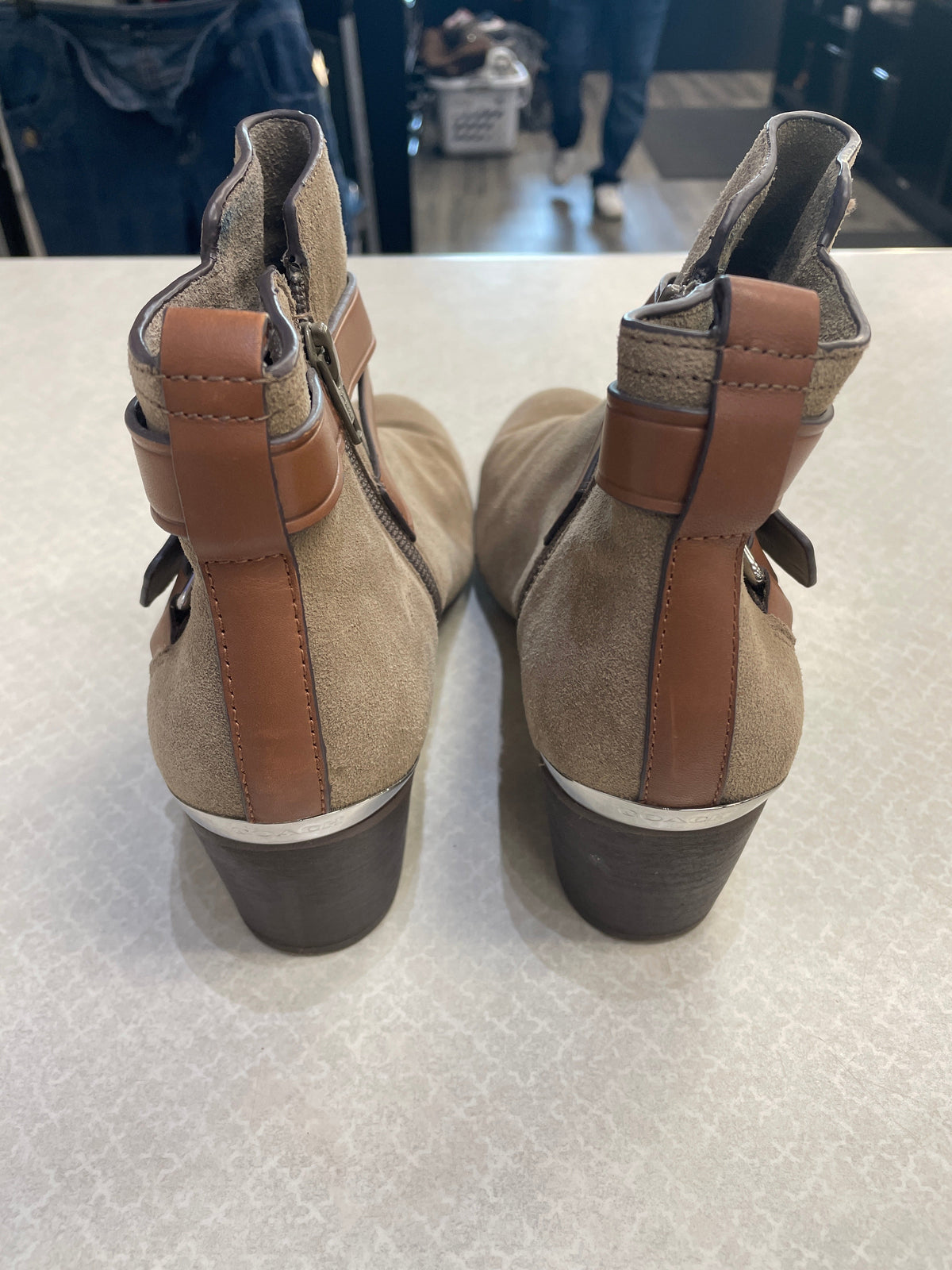 Boots Designer By Coach In Brown, Size: 8