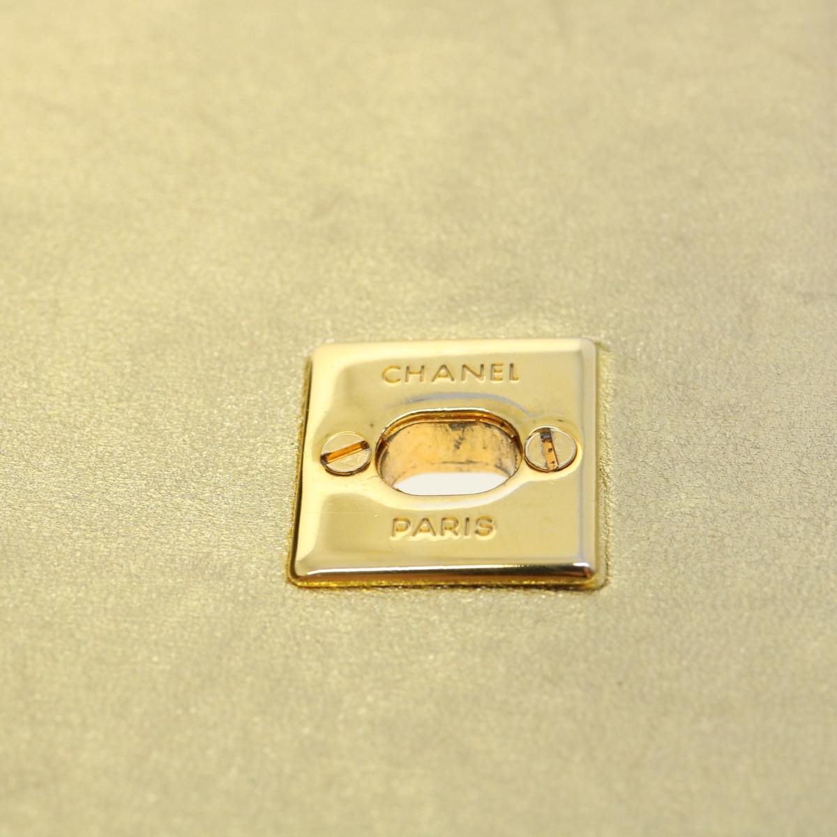 Top Quality Chanel Matelasse Turn Lock Chain Shoulder Bag Lamb Skin Gold CC Auth 31382A