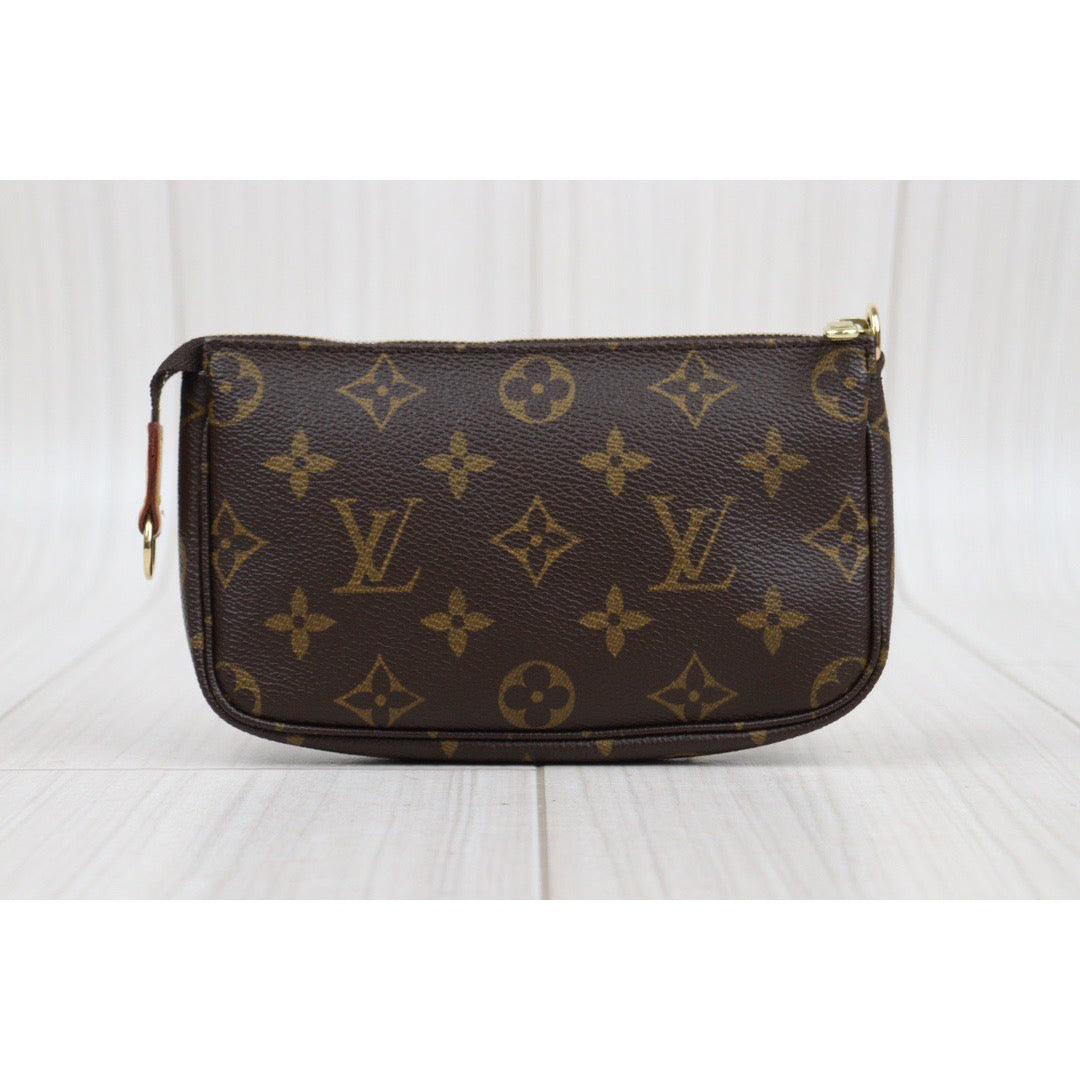 Rank A ｜ LV Monogram Pochette Accessoires ｜24031807