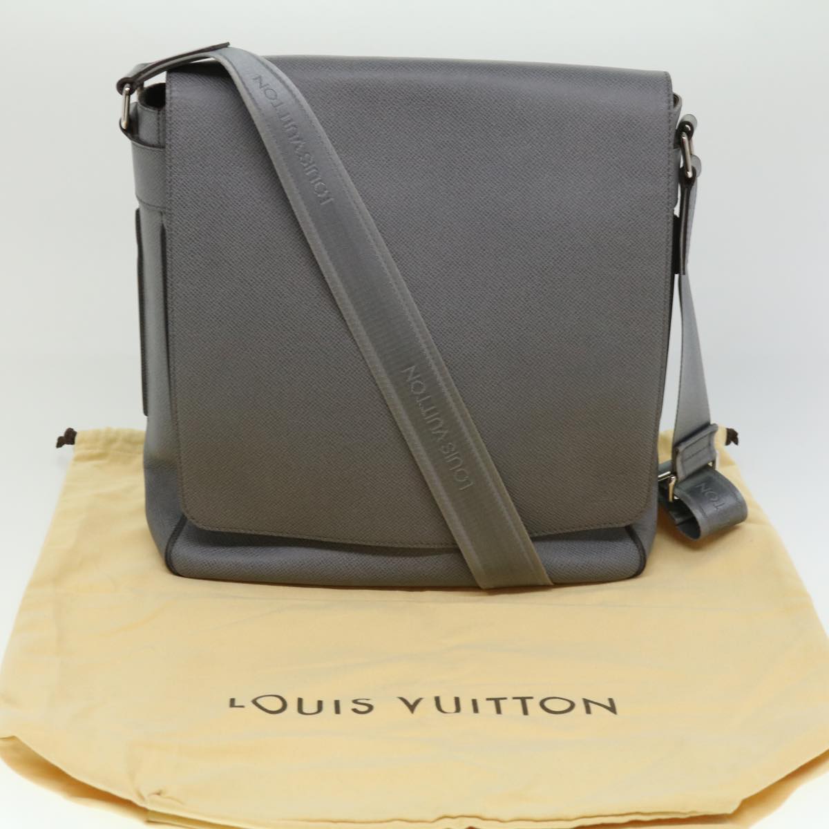 LOUIS VUITTON Taiga Roman MM Shoulder Bag Gracie M32623 LV Auth 32361A