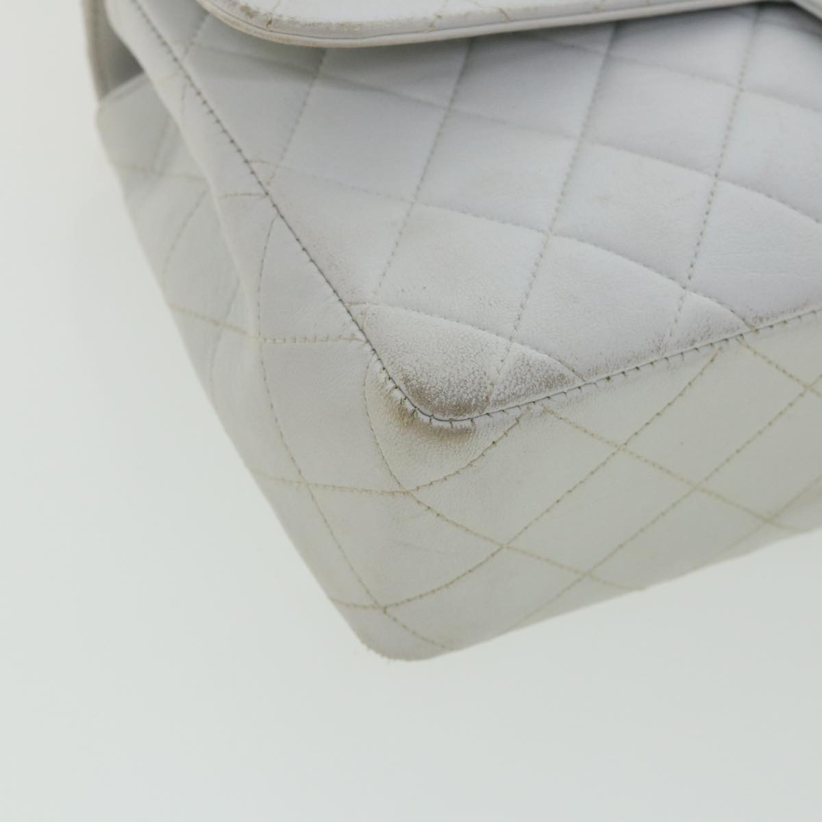 Top Quality Chanel Matelasse Pair Shoulder Bag Lamb Skin White CC Auth 32416A