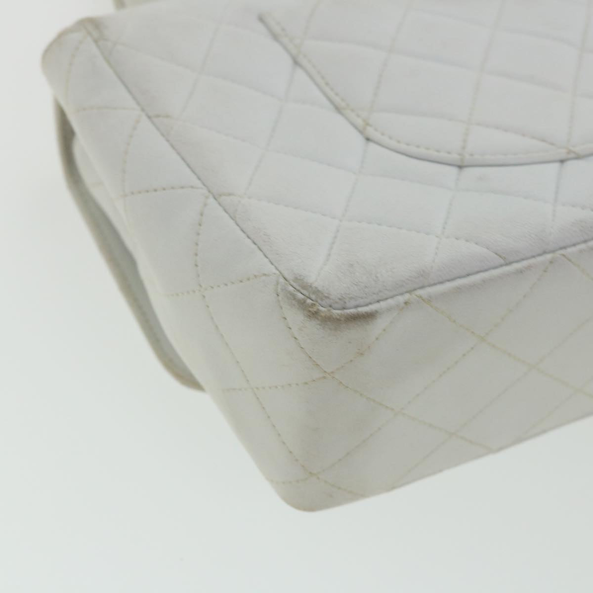 Top Quality Chanel Matelasse Pair Shoulder Bag Lamb Skin White CC Auth 32416A