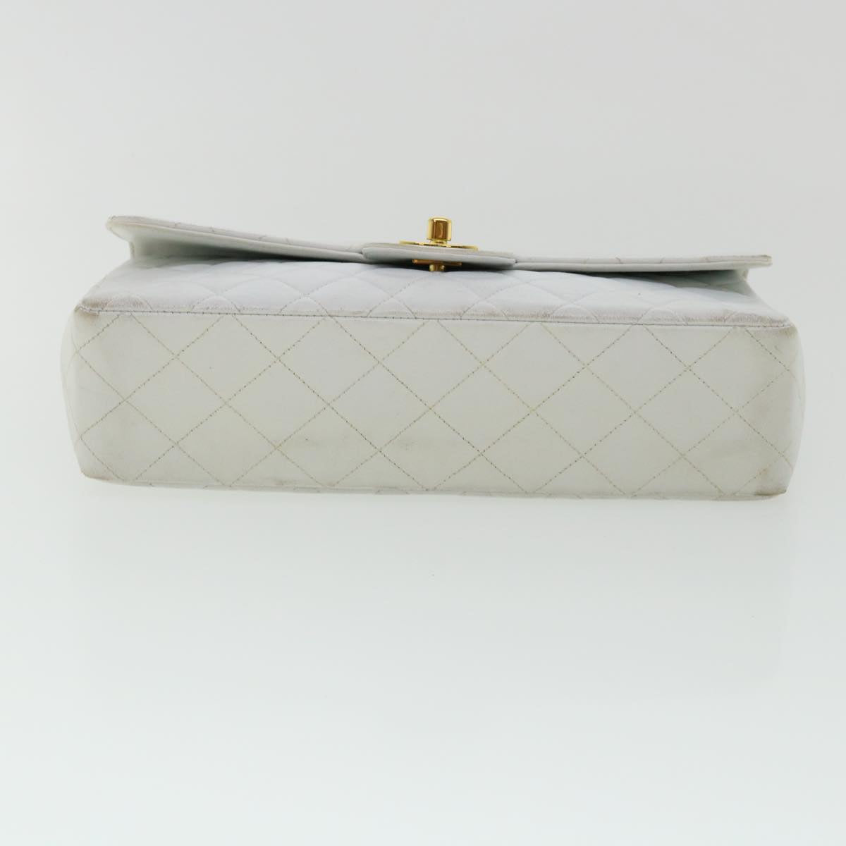 Top Quality Chanel Matelasse Pair Shoulder Bag Lamb Skin White CC Auth 32416A