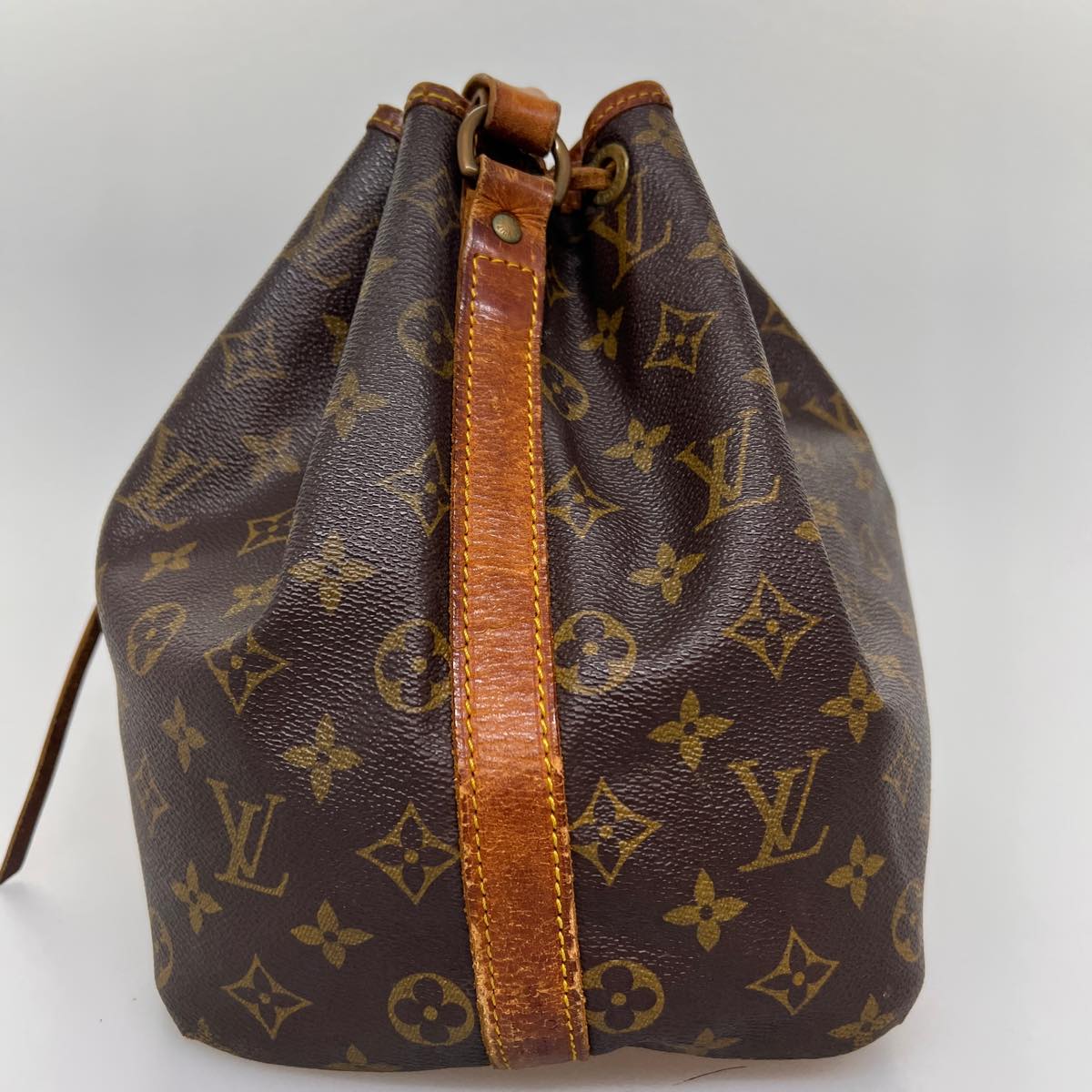 LOUIS VUITTON Monogram Petit Noe Shoulder Bag M42226 LV  32554