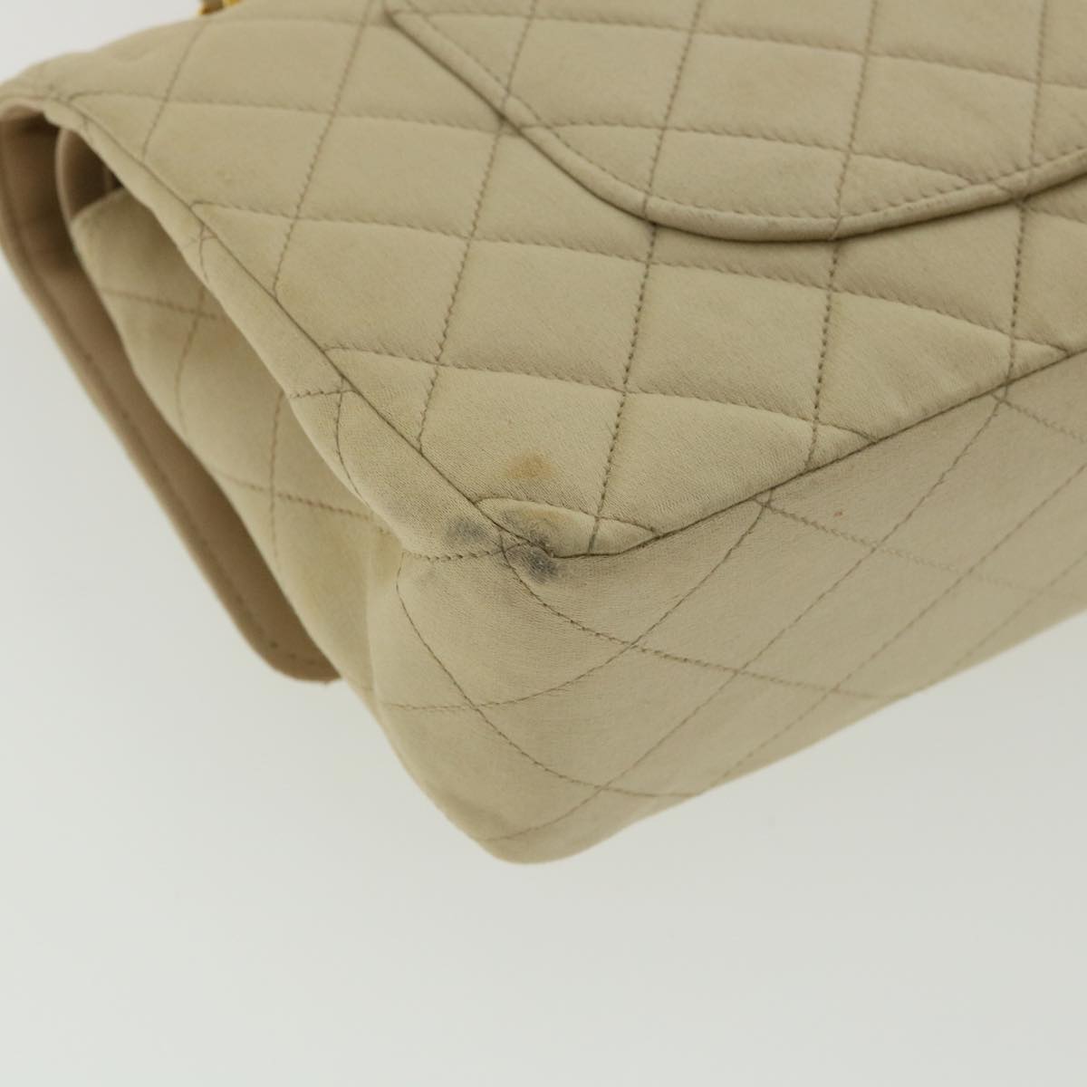 Top Quality Chanel Matelasse 25 Turn Lock Chain Shoulder Bag Satin Beige CC Auth 32604