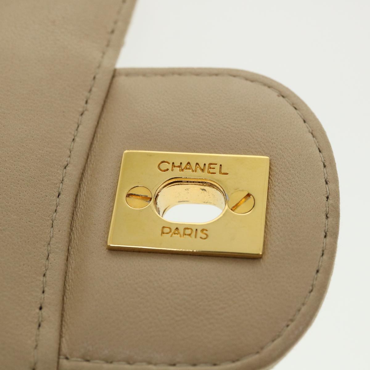 Top Quality Chanel Matelasse 25 Turn Lock Chain Shoulder Bag Satin Beige CC Auth 32604