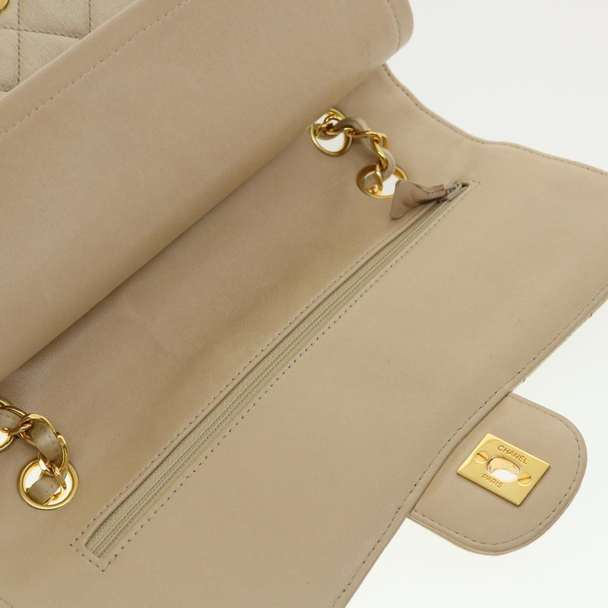 Top Quality Chanel Matelasse 25 Turn Lock Chain Shoulder Bag Satin Beige CC Auth 32604