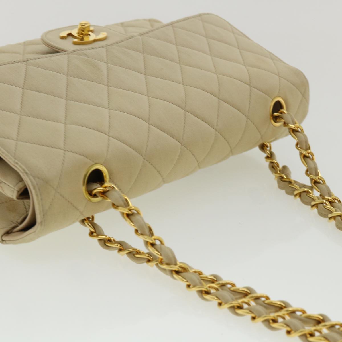 Top Quality Chanel Matelasse 25 Turn Lock Chain Shoulder Bag Satin Beige CC Auth 32604