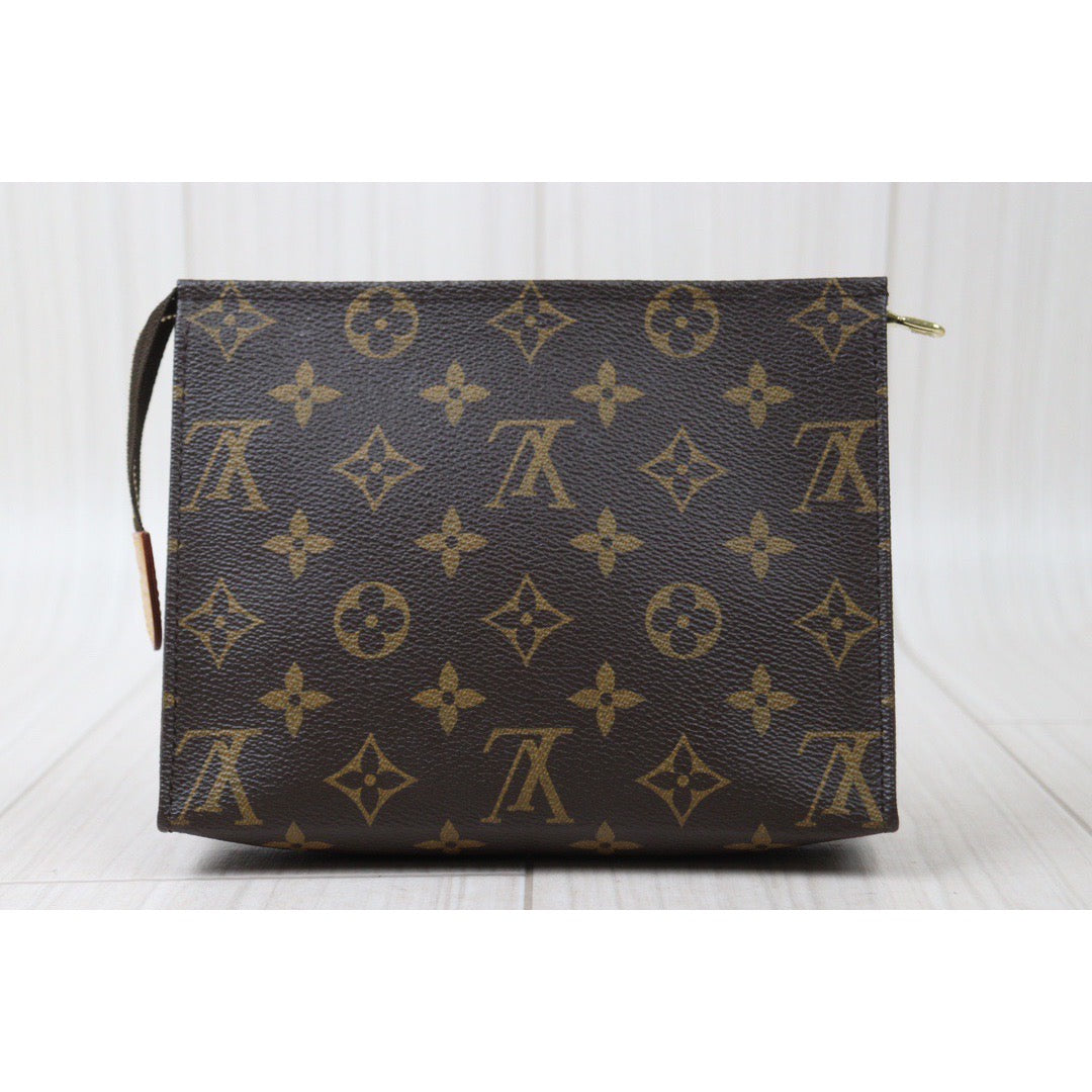 Rank A ｜ LV Monogram Pochette Toilette 19 ｜24050903