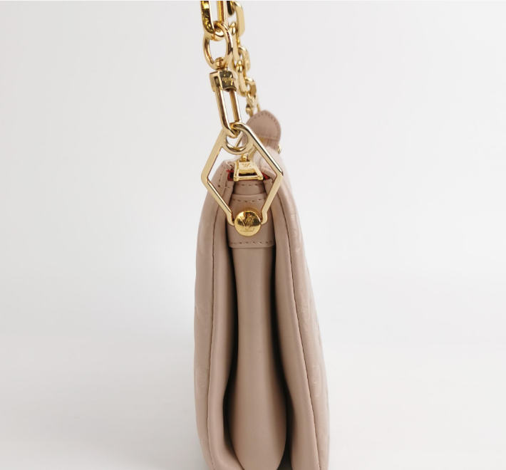 Preloved Louis Vuitton (LV) Coussin bag sheepskin beige 27cm*20cm*12cm 24080478811607