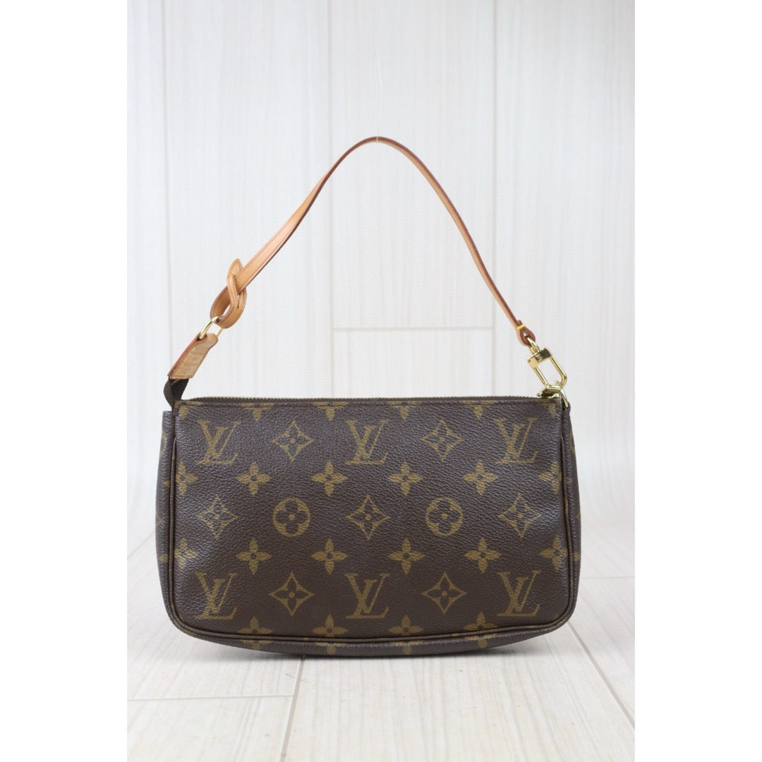 Good ( Rank AB)  ｜ LV Monogram Pochette Accessoires Vintage Model｜24082205