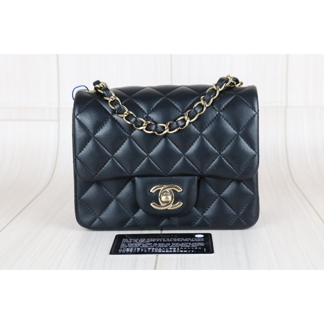 Very Good ( Rank A)｜ CHANEL  Matrasse Lamb Skin 17 Black Shoulder Bag Made In 2018～2019 Year ｜W25030601