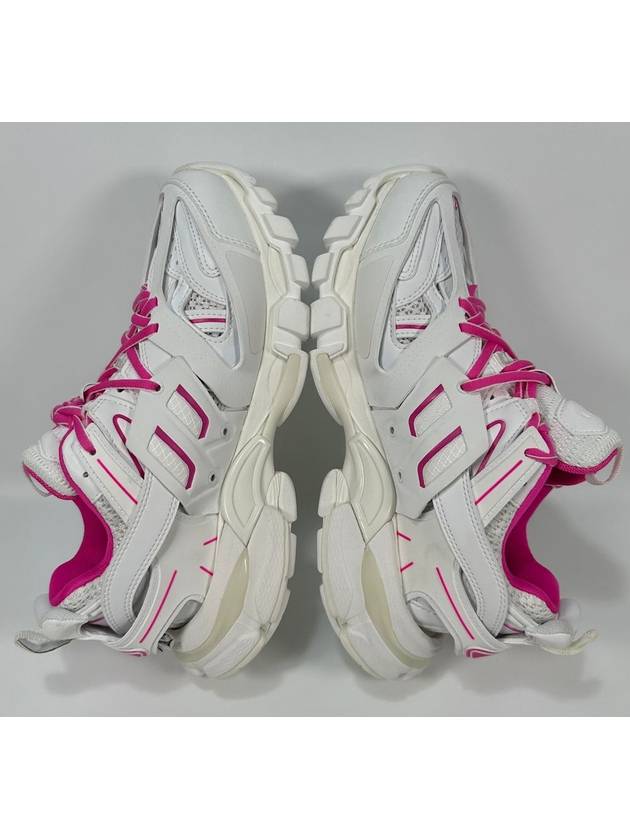 Luxury Balenciaga  track sneakers 240