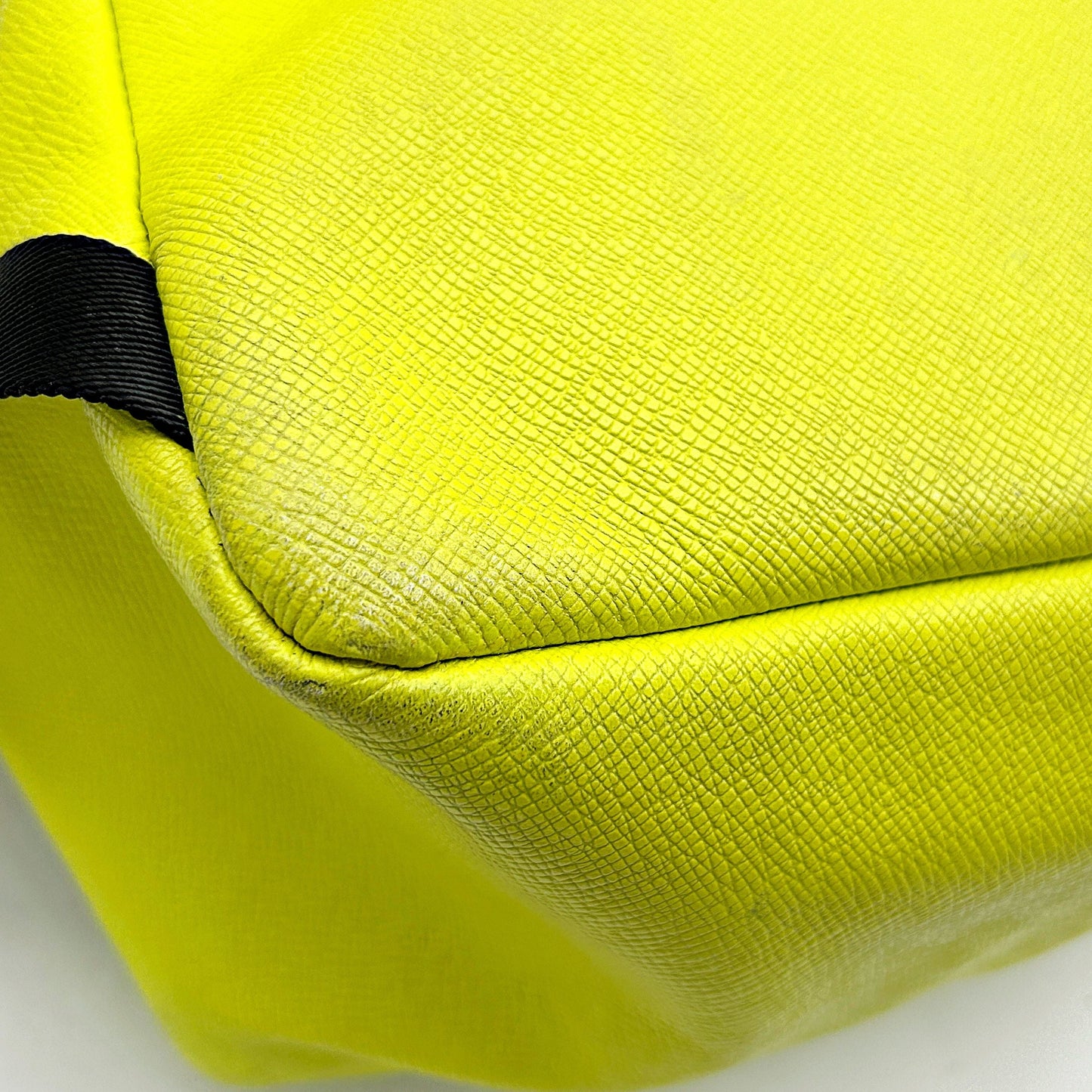 LOUIS VUITTON Taiga Monogram Discovery Backpack PM Yellow LA36874
