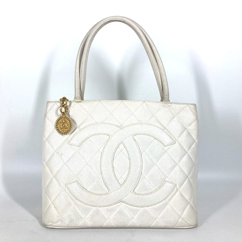 CHANEL Tote Bag A01804 Caviar skin white quilting matelasse CC COCO Mark Replica Tote