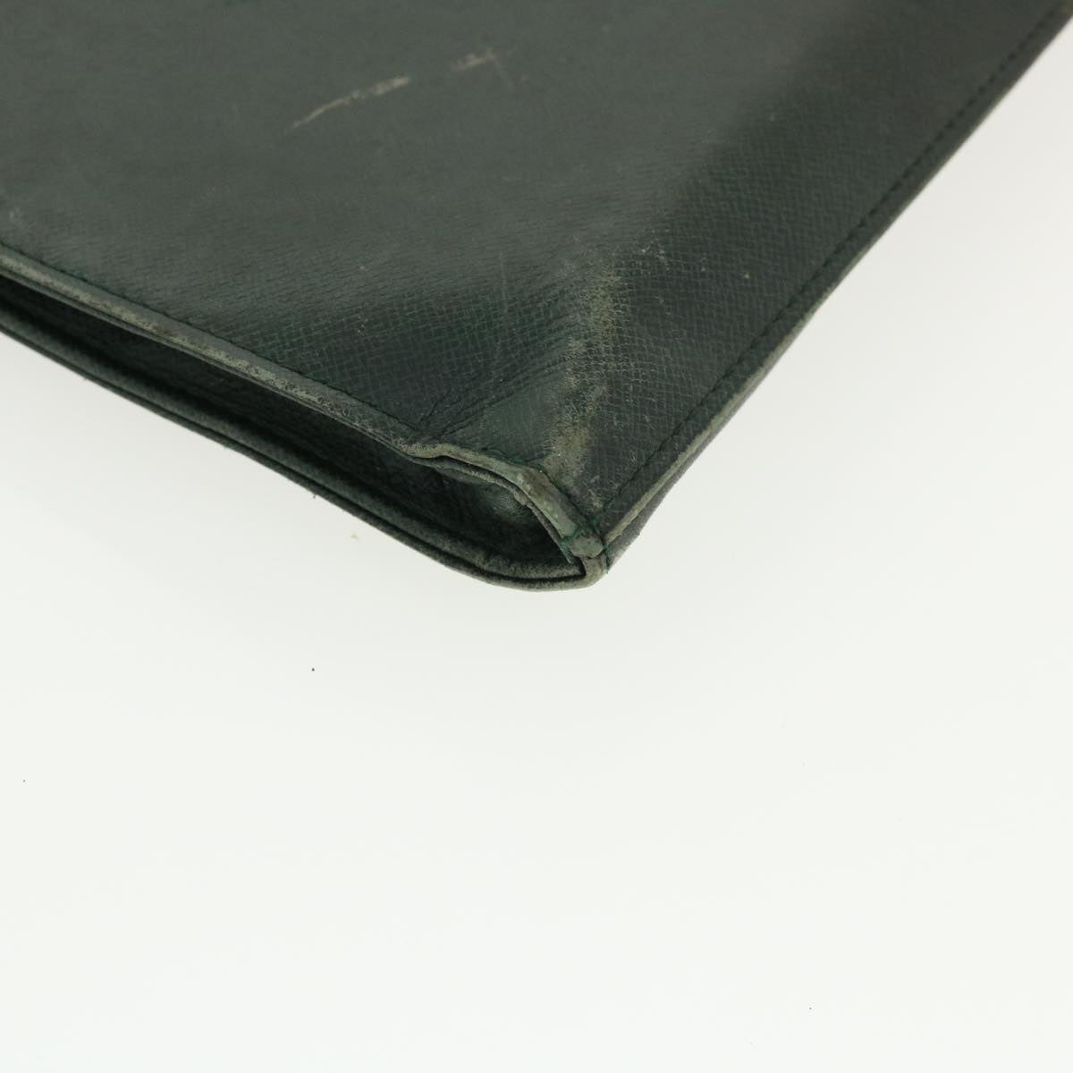 LOUIS VUITTON Taiga Clutch Bag Epicea LV Auth 35910