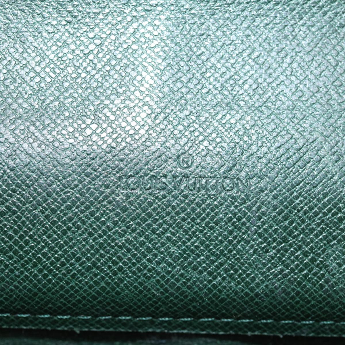LOUIS VUITTON Taiga Clutch Bag Epicea LV Auth 35910