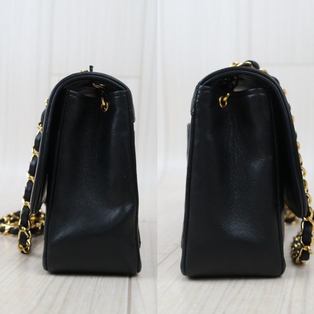 Rank AB｜ CHANEL Matrasse Lamb Skin Chain Bag Made in 1989-1991 Year｜P24062802