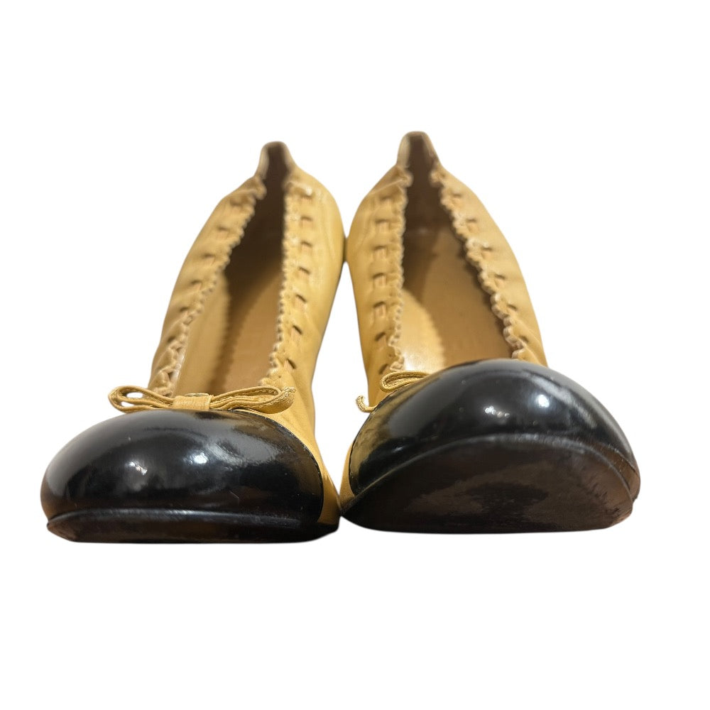 Chanel Coco Mark Leather Pumps