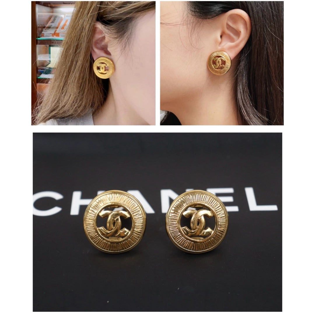 Very Good ( Rank A) ｜CHANEL Coco Mark Gold 24 Plated Round Earrings｜25052920