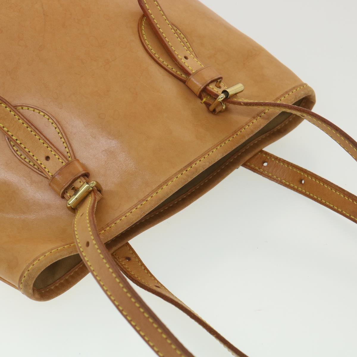 LOUIS VUITTON Nomad Leather Bucket PM Shoulder Bag Beige M85001 LV Auth 37608