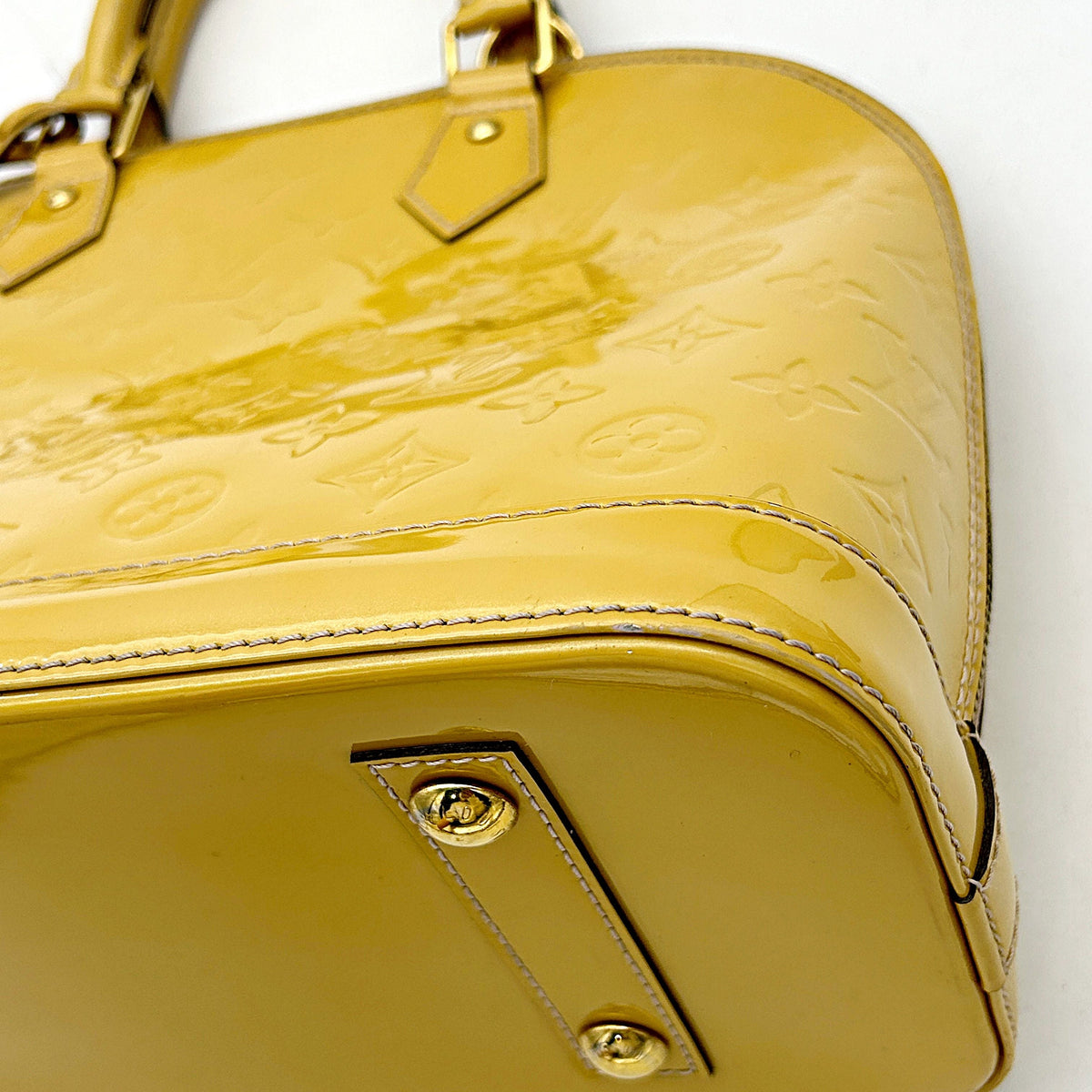 Louis Vuitton Yellow Vernis Monogram Alma PM Louis Vuitton lv8848ea