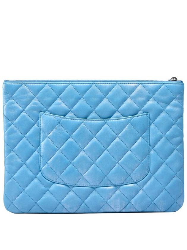 Women s New Medium Clutch Unit 25 Chanel