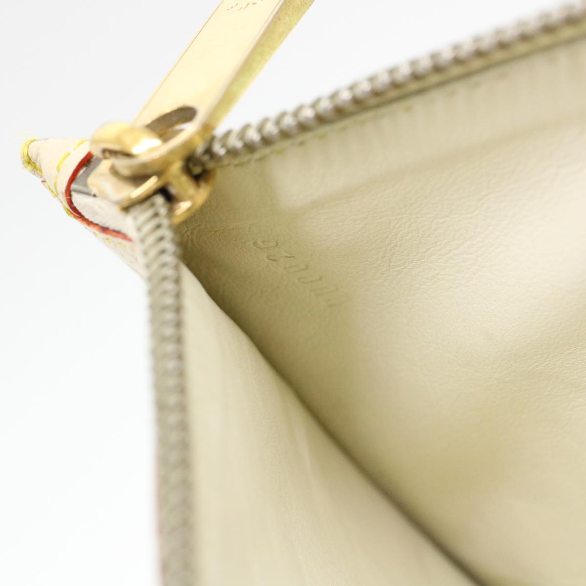 LOUIS VUITTON Suhari Anseparable GM Pouch White M91941 LV Auth 38578