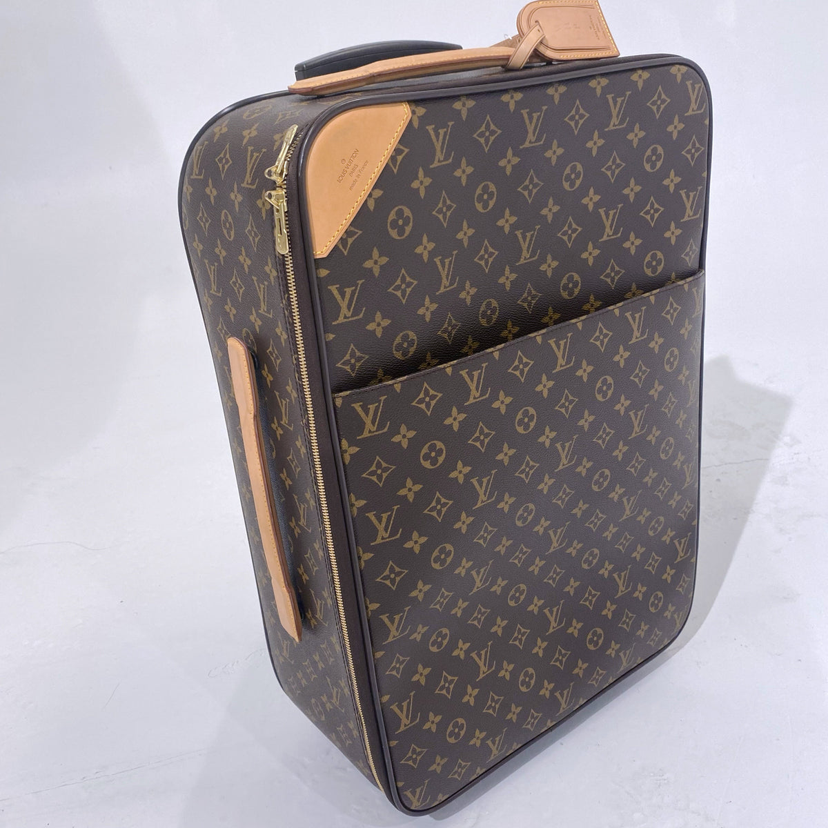 Louis Vuitton pegase 55 carry on