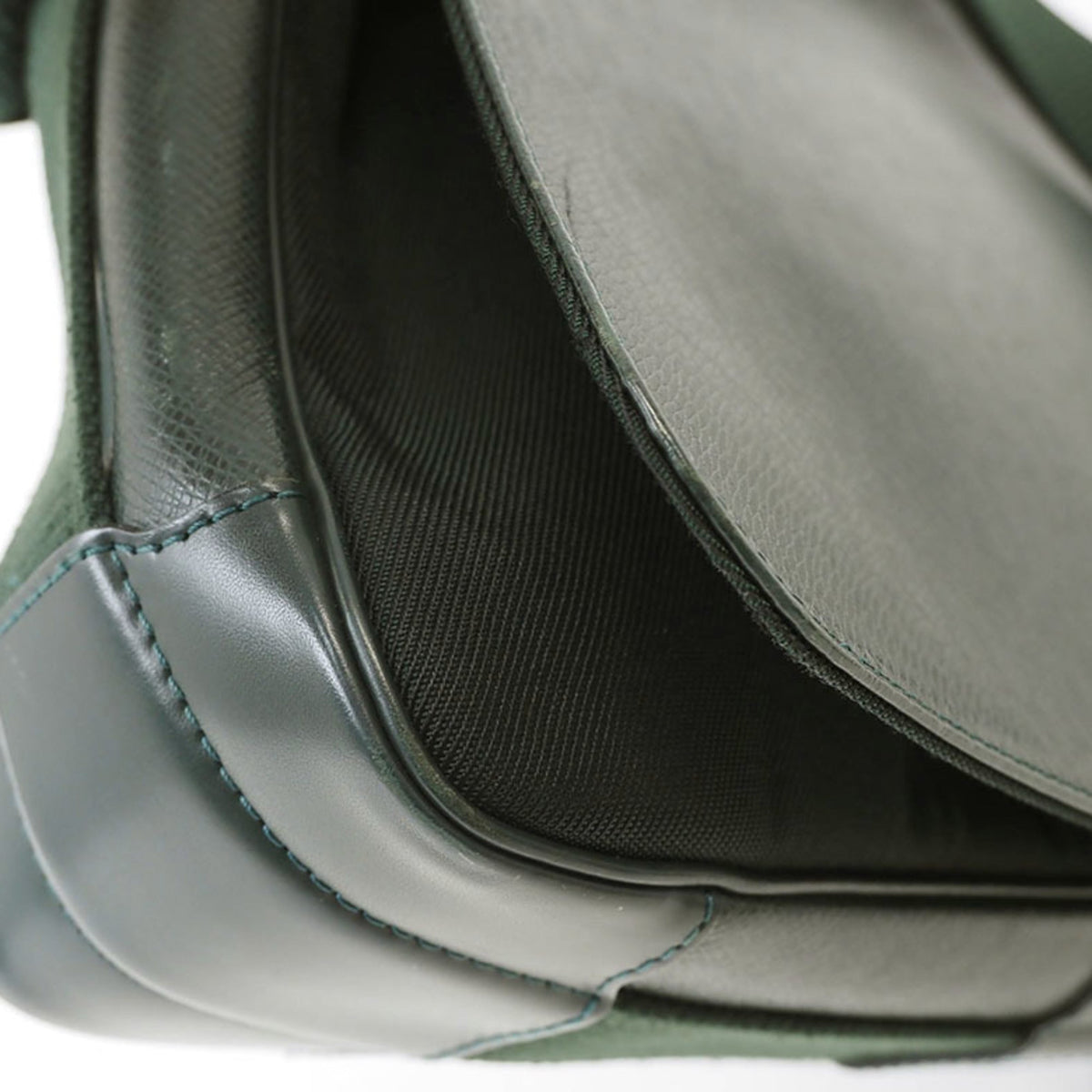 Louis Vuitton Taiga Episea  Taiga Leather Shoulder Bag