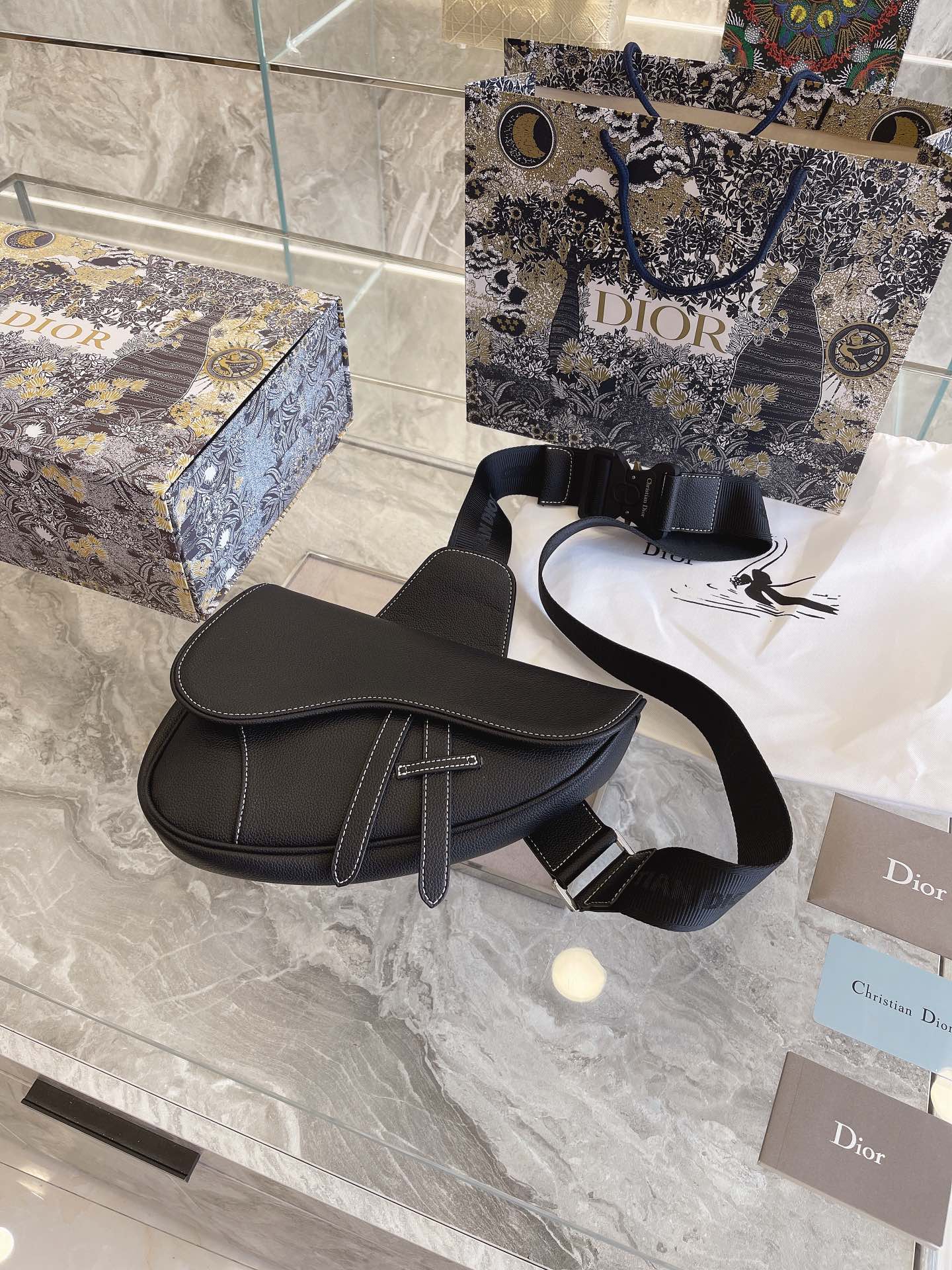 Luxury Handbags Christian Dior 325