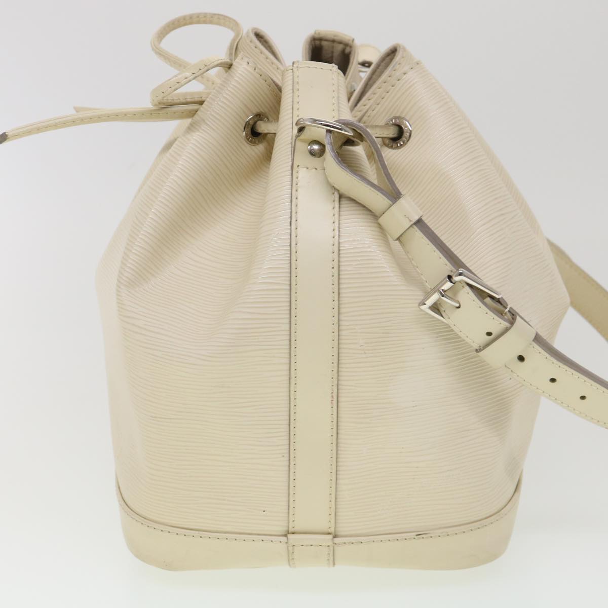 LOUIS VUITTON Epi Petit Noe Shoulder Bag White Yvoire M4084J LV  39066