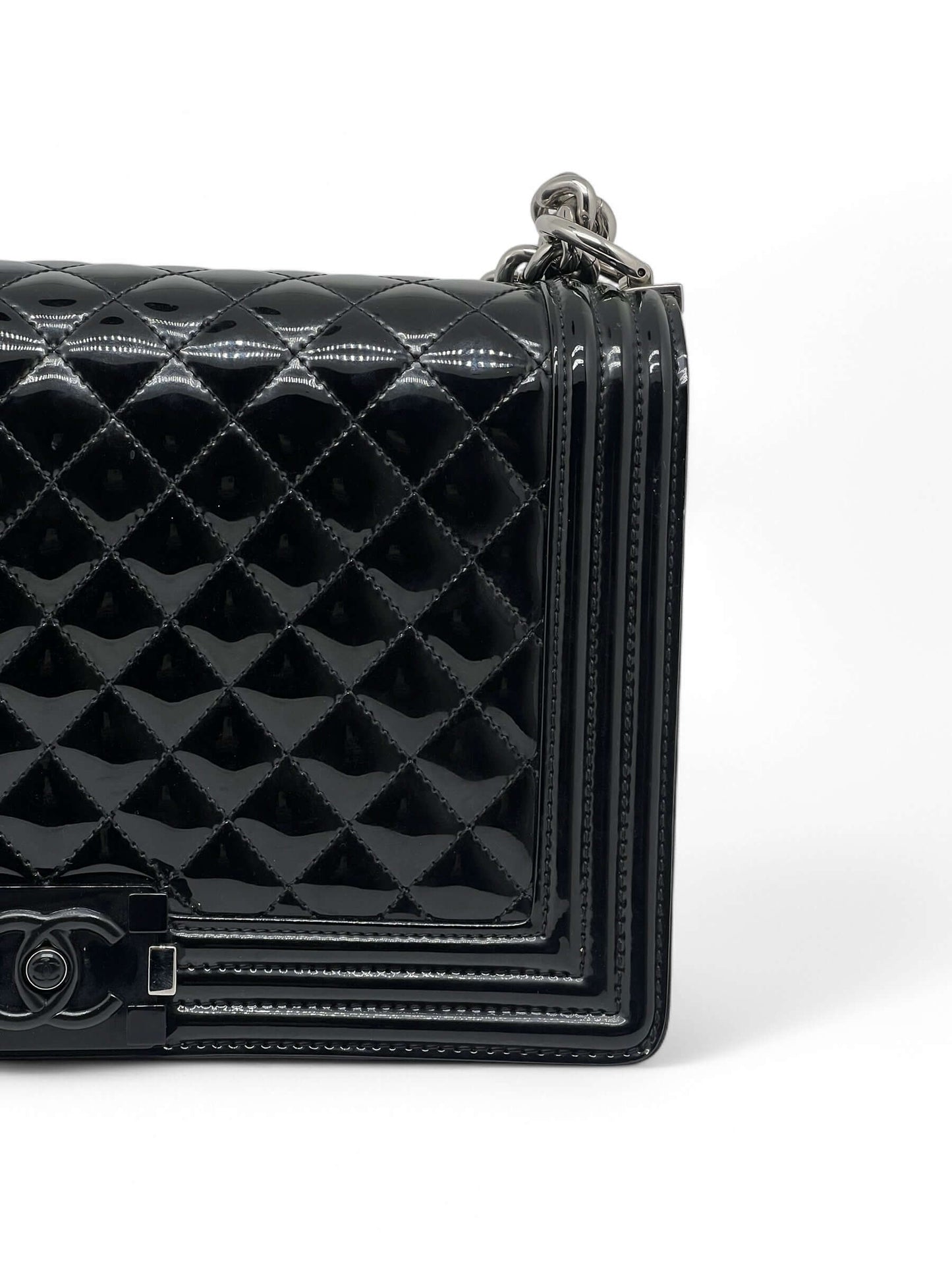 Chanel - Sac Boy Large en cuir verni