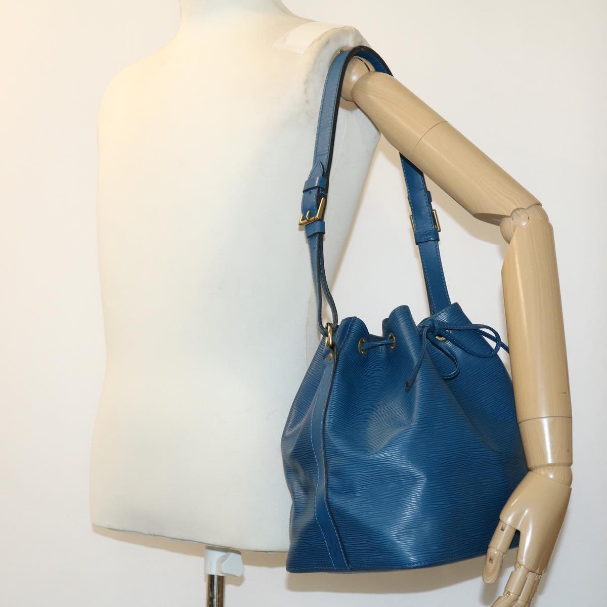 Louis Vuitton Noe Shoulder Bag