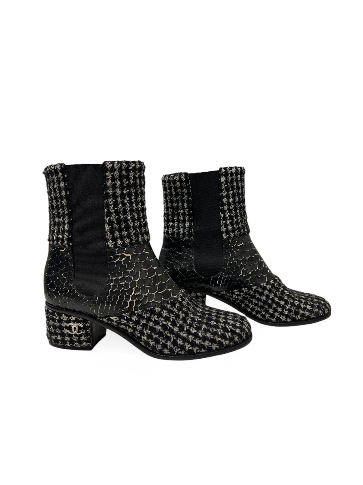 Chanel - Bottines tweed et python t.38