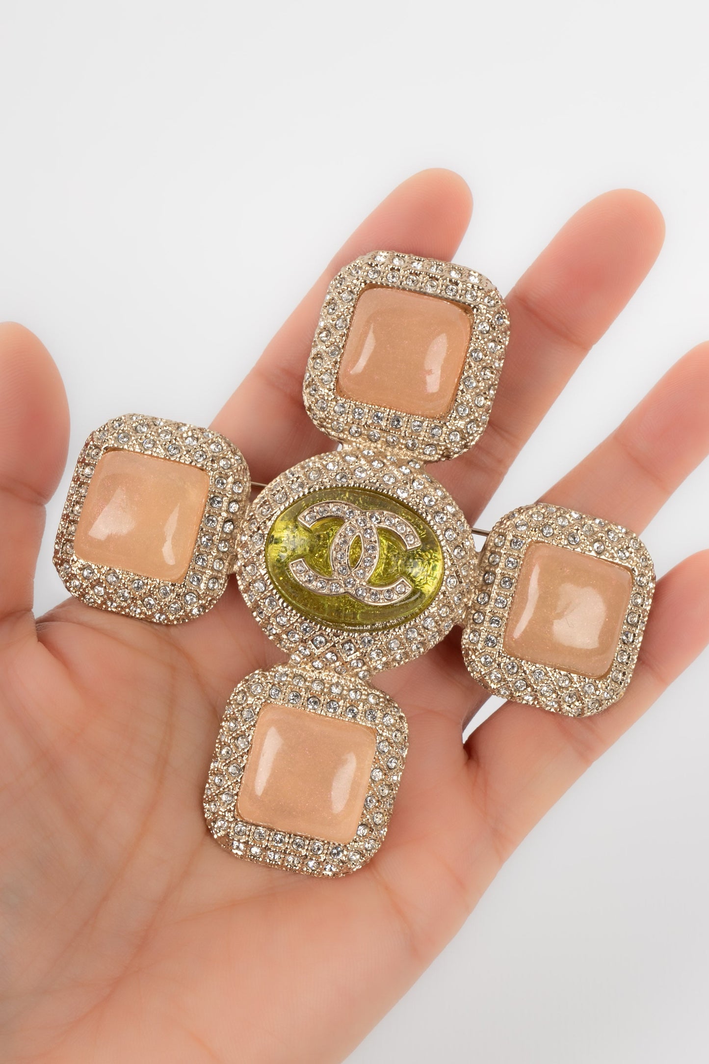 Broche Chanel 2020