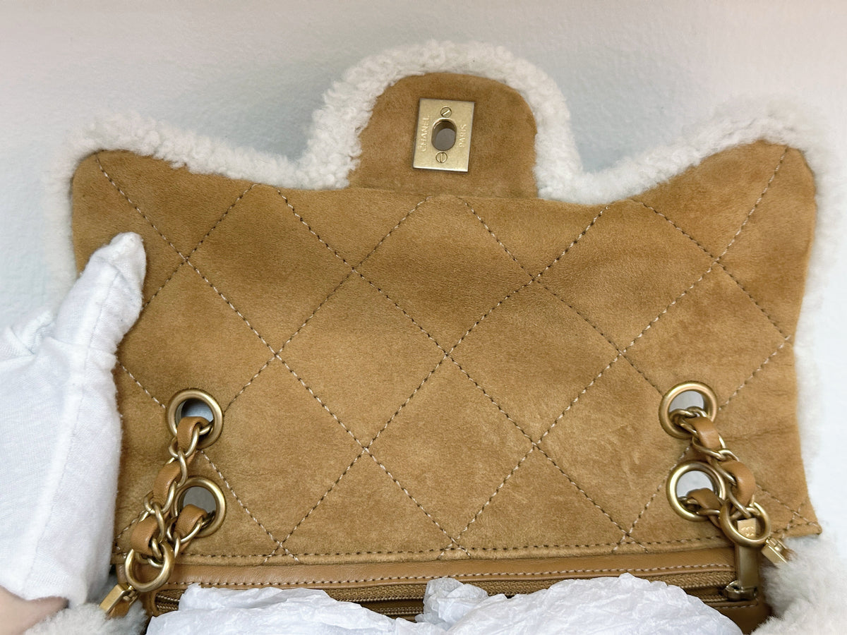Chanel Medium Shearling Coco Neige Flap  holo card 264