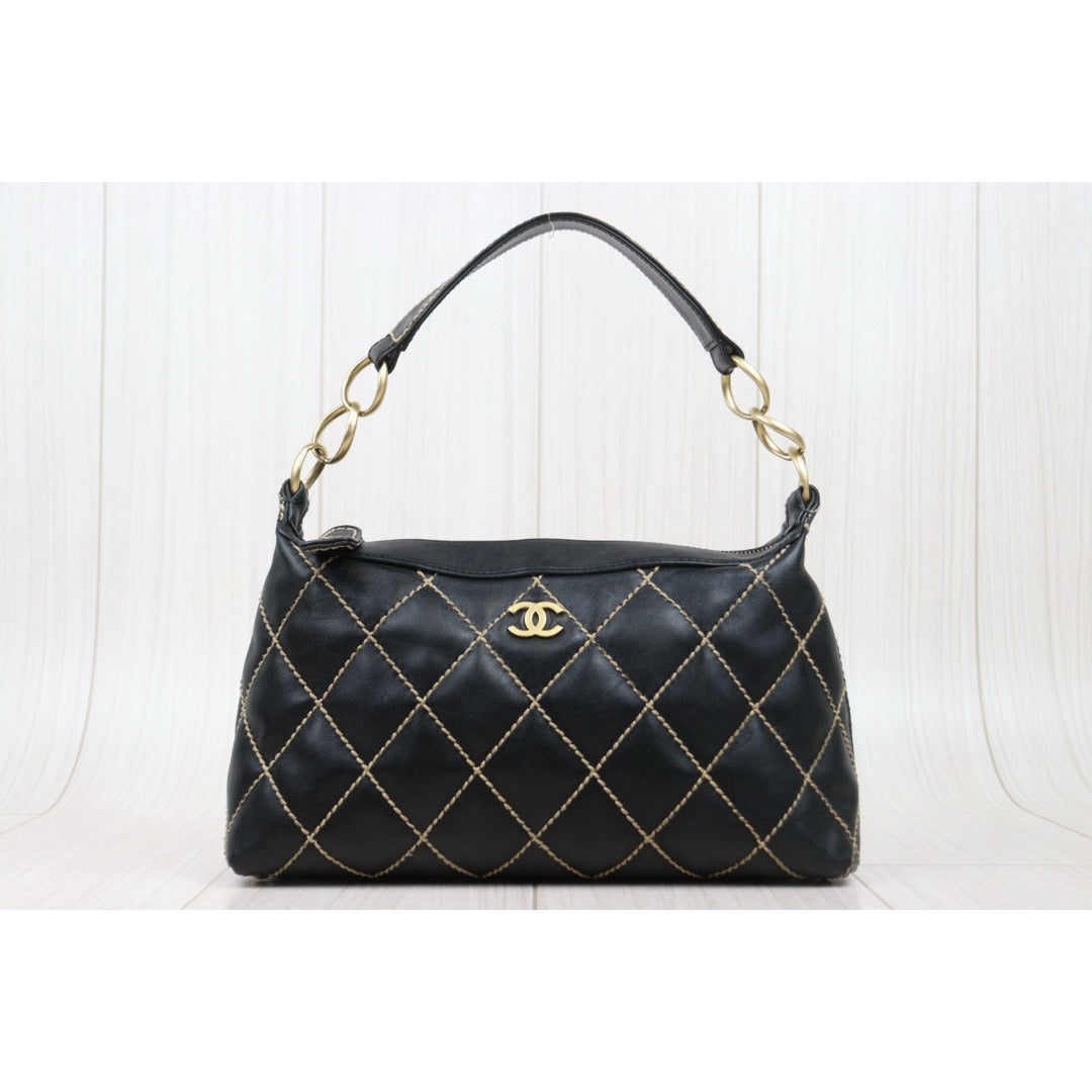 Good ( Rank AB)｜CHANEL Hobo Calf Leather Shoulder Bag  Made In 2003～2004Year｜25013106