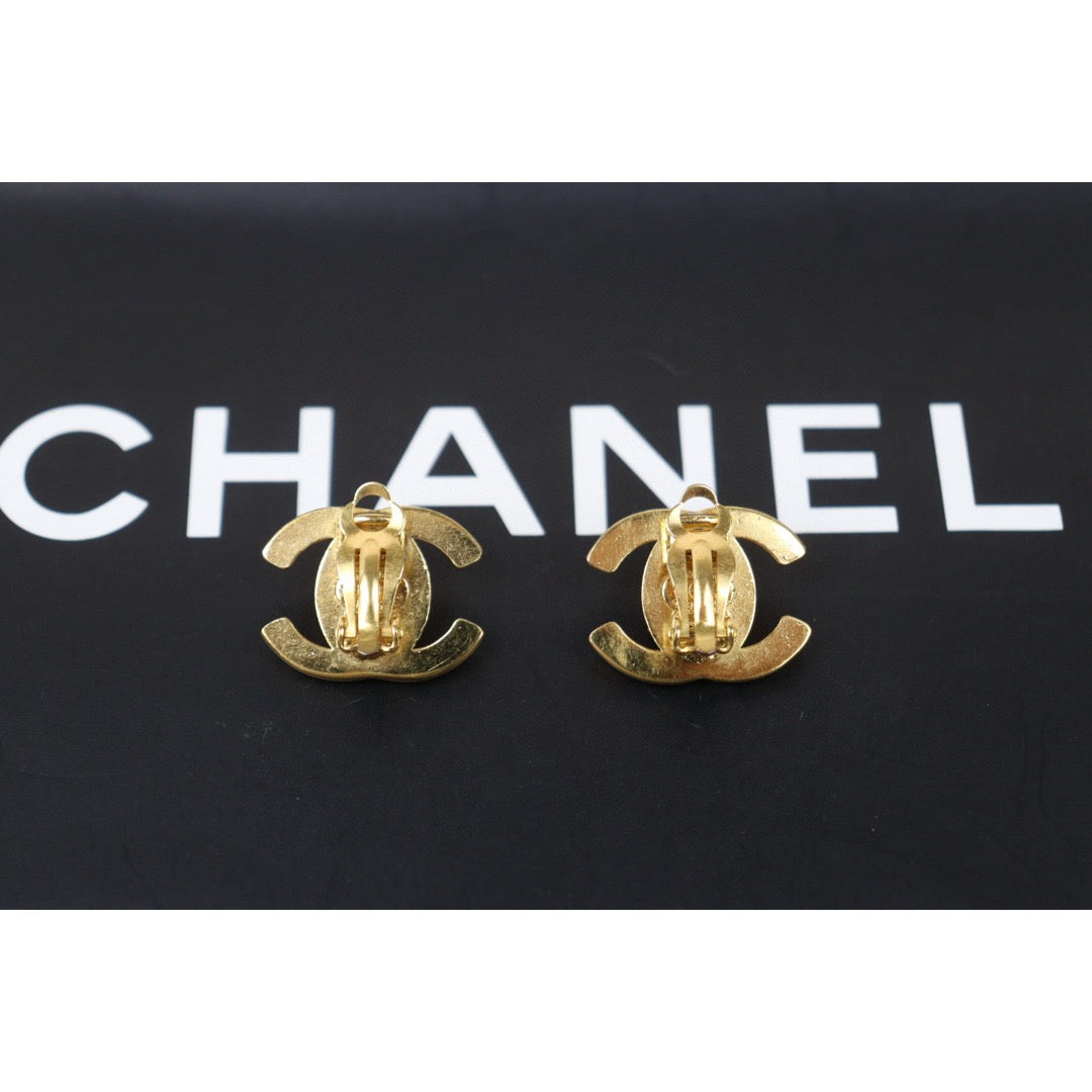 Very Good ( Rank A)｜CHANEL Vintage 18K Gold Plating Earrings  Made In 1996 Year ｜25032708