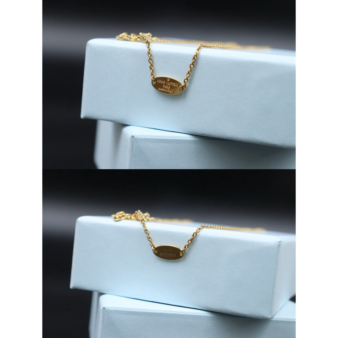 Very Good ( Rank A) ｜ LV Collier Essential V Necklace ｜25013103